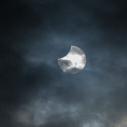 L'eclissi parziale del 25 Ottobre 2022 fotografata dalla socia Anna Musolino. Eclissi Solare